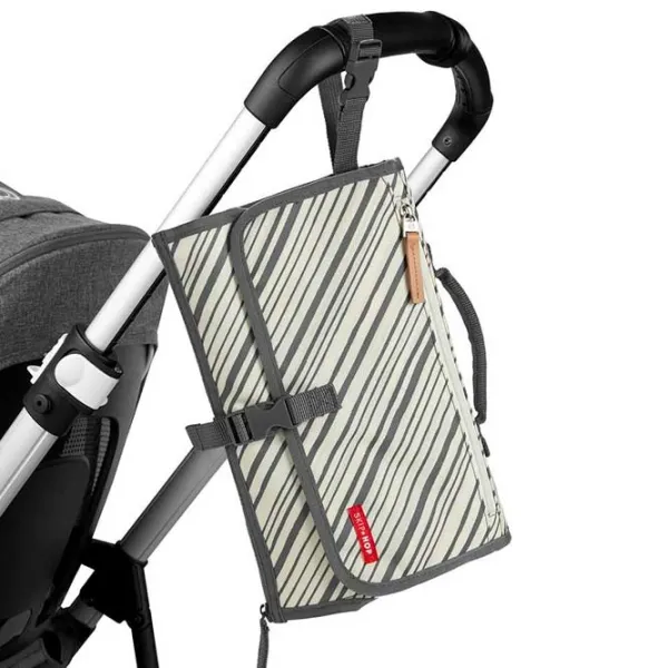Пеленальный матрасик Skip Hop Pronto Signature Chevron 01053951 Унисекс/ 0+/ Графитовый photo 2 Пеленальный матрасик Skip Hop Pronto Signature Chevron 01053951 Унисекс/ 0+/ Графитовый photo 2