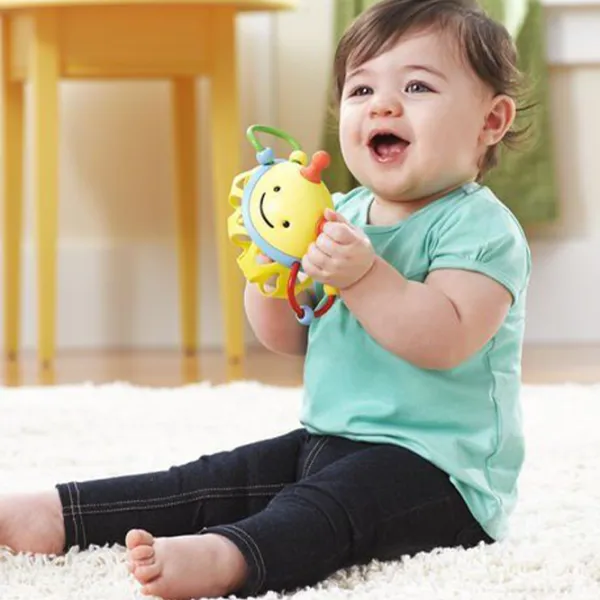 Jucărie pentru dentiție Skip Hop Explore & More Bee de la 3 luni photo 2