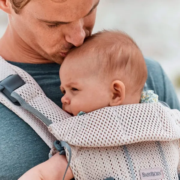 Переноска для детей BabyBjorn One Air () 15 кг/ Розовый photo 4 Переноска для детей BabyBjorn One Air () 15 кг/ Розовый photo 4
