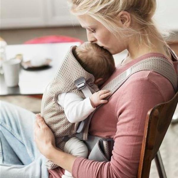 Marsupiu pentru copii BabyBjorn Mini () 11 kg/ Beige photo 3