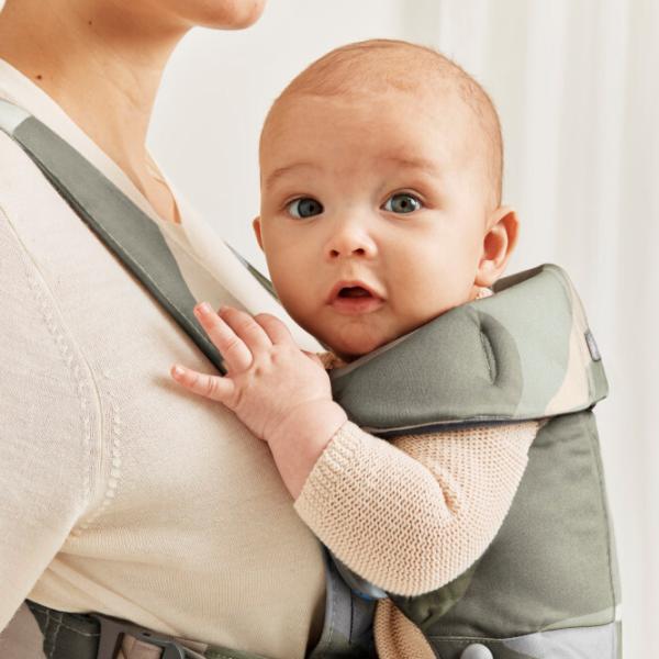 Переноска для детей BabyBjorn Mini () 11 кг/ Зелёный photo 5 Переноска для детей BabyBjorn Mini () 11 кг/ Зелёный photo 5