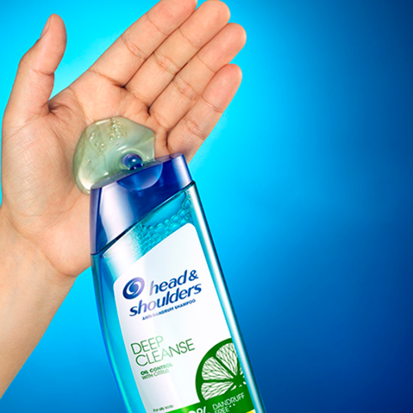 Шампунь Head & Shoulders Deep Cleanse Oil Control 300 мл photo 3 Шампунь Head & Shoulders Deep Cleanse Oil Control 300 мл photo 3