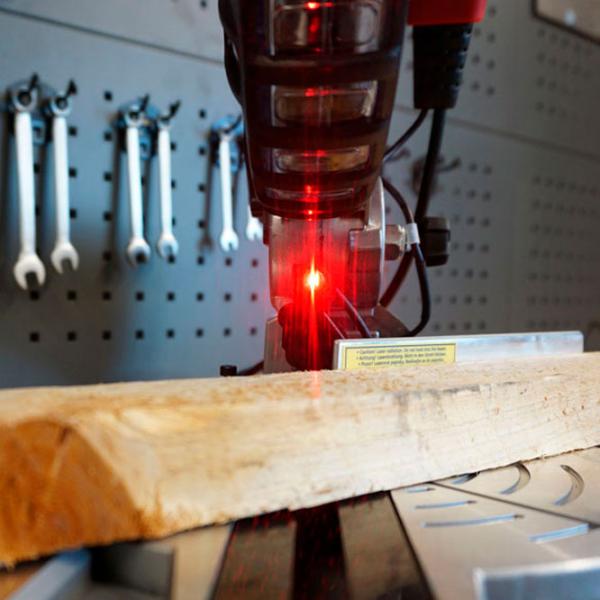 Fierăstrău pentru tăieri înclinate Hecht 813 210 mm/ Red photo 5