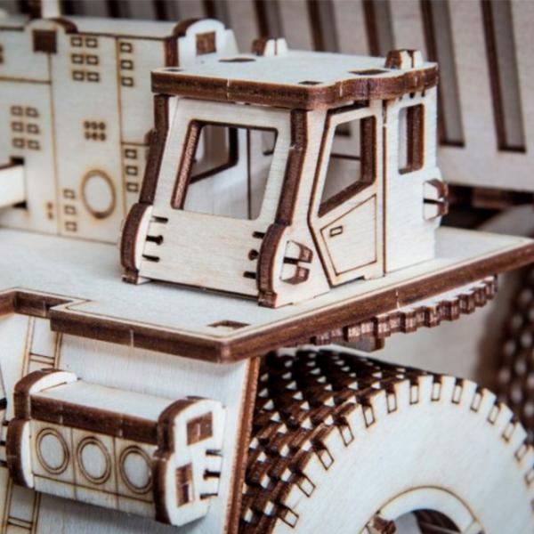 Puzzle 3D Ewa Toys Belaz 75600 14+/ Numărul de piese: 307 photo 6