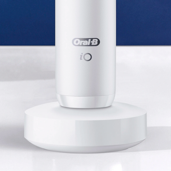 Periuță de dinți electrică Braun iO8 3D/ White photo 4 Periuță de dinți electrică Braun iO8 3D/ White photo 4