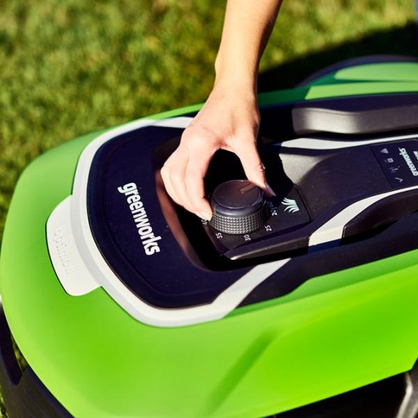 Газонокосилка Робот Greenworks Optimow 15 GRL115 Автономный photo 5