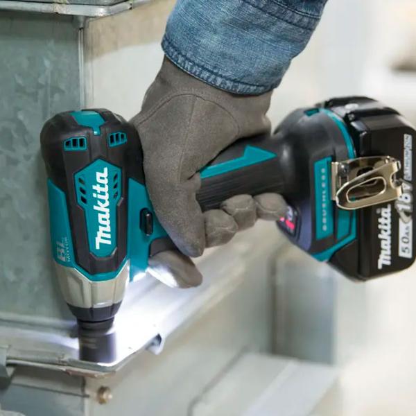 Mașina de înfiletat Makita DTW181Z Acumulator photo 5 Mașina de înfiletat Makita DTW181Z Acumulator photo 5
