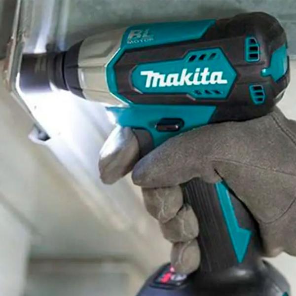 Гайковерт Makita DTW180RFE Аккумулятор photo 5