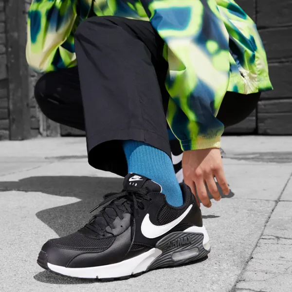 Adidași pentru bărbați Nike Air Max Excee Leather 45.5/ Black White photo 9