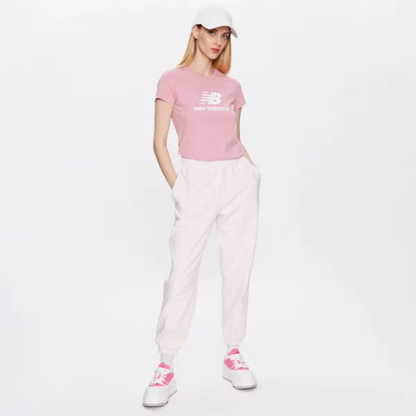 Футболка для женщин New Balance Shirt Essentials Stacked Logo 30% полиэстер/ Розовый photo 3