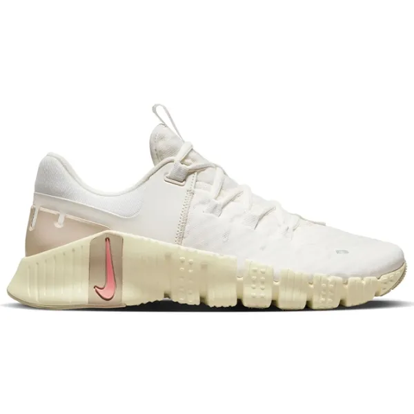 Adidași pentru femei Nike Free Metcon 5 Vară/ Sand photo 3