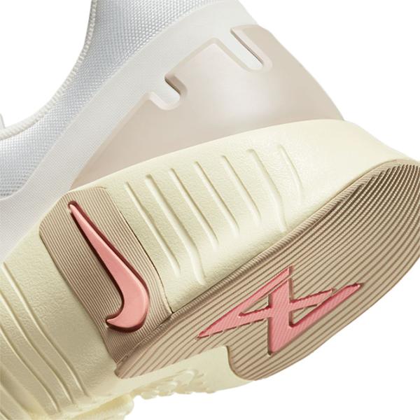 Adidași pentru femei Nike Free Metcon 5 Vară/ Sand photo 8
