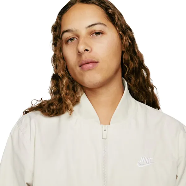 Scurtă pentru bărbați Nike M Nk Club Wvn Ul Bombr Jkt Demisezon/ Beige photo 5