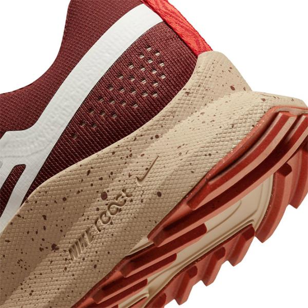 Adidași pentru femei Nike React Pegasus Trail 4 Vară/ Dark Red photo 8 Adidași pentru femei Nike React Pegasus Trail 4 Vară/ Dark Red photo 8