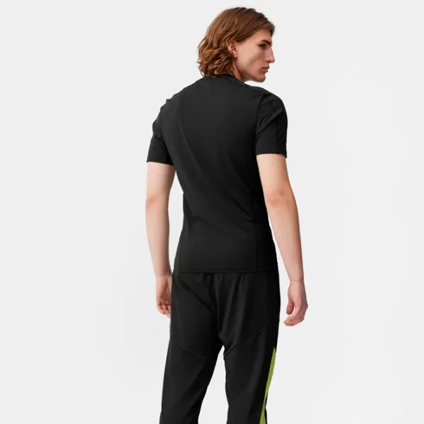 Tricou pentru bărbați 4F 4FSS23TFTSM404-20S 88% poliester, 12% elastan/ Black photo 4