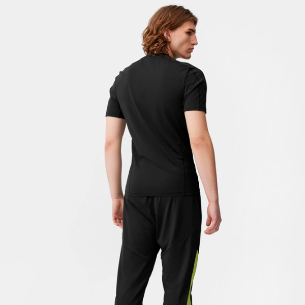 Tricou pentru bărbați 4F 4FSS23TFTSM404-20S 88% poliester, 12% elastan/ Black photo 4