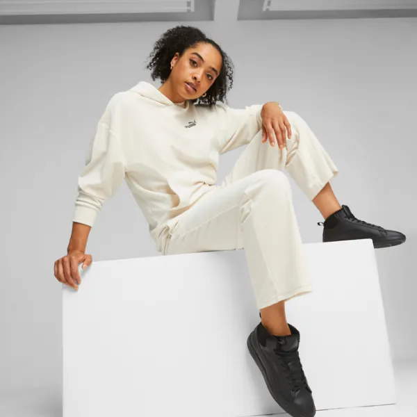 Pantaloni sportivi pentru femei Puma Ess Elevated Velour Straight Pants L/ Alpine Snow photo 3 Pantaloni sportivi pentru femei Puma Ess Elevated Velour Straight Pants L/ Alpine Snow photo 3