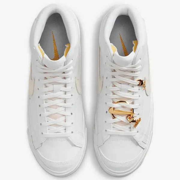 Ghete pentru femei Nike Wmns Blazer Mid '77 Toamnă - iarnă/ White photo 4 Ghete pentru femei Nike Wmns Blazer Mid '77 Toamnă - iarnă/ White photo 4