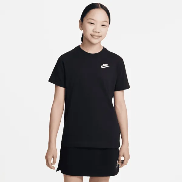 Футболка для девочек Nike G Nsw Tee Club Ss Boy  / Черный photo 2 Футболка для девочек Nike G Nsw Tee Club Ss Boy  / Черный photo 2