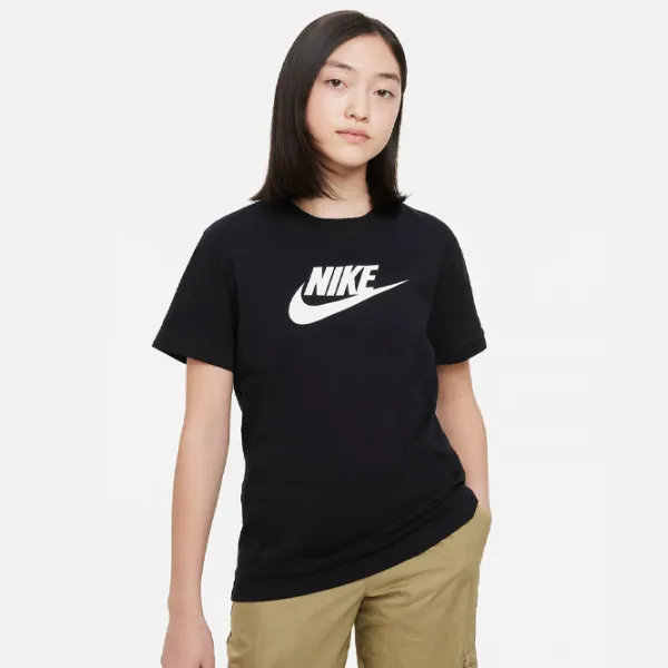 Футболка для девочек Nike G Nsw Tee Futura Ss  / Черный photo 2 Футболка для девочек Nike G Nsw Tee Futura Ss  / Черный photo 2