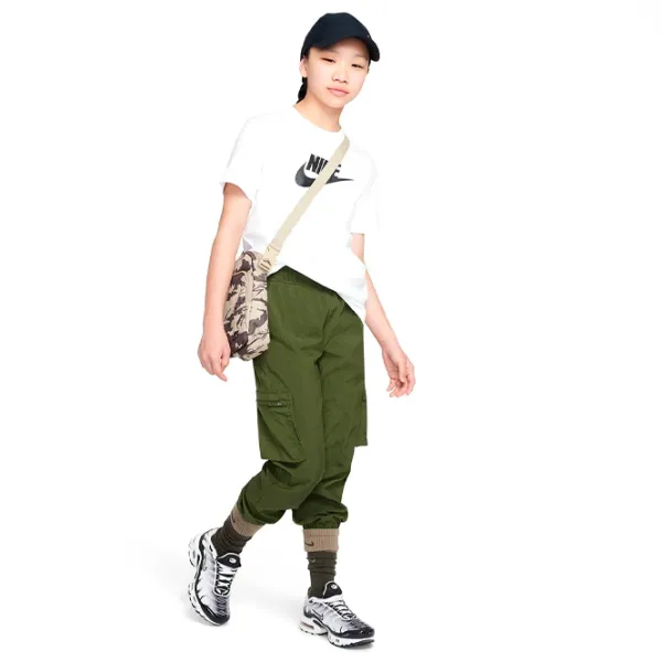 Футболка для девочек Nike G Nsw Tee Futura Ss  / Белый photo 5 Футболка для девочек Nike G Nsw Tee Futura Ss  / Белый photo 5