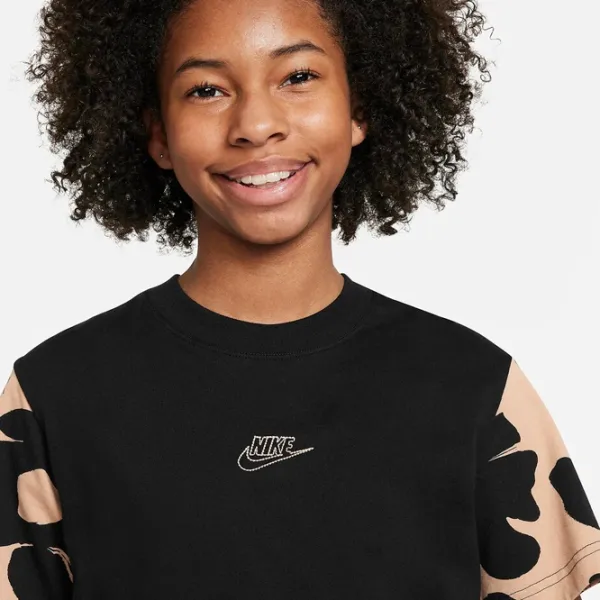 Футболка для девочек Nike G Nsw Tee Boxy Floral  / Черный photo 5 Футболка для девочек Nike G Nsw Tee Boxy Floral  / Черный photo 5