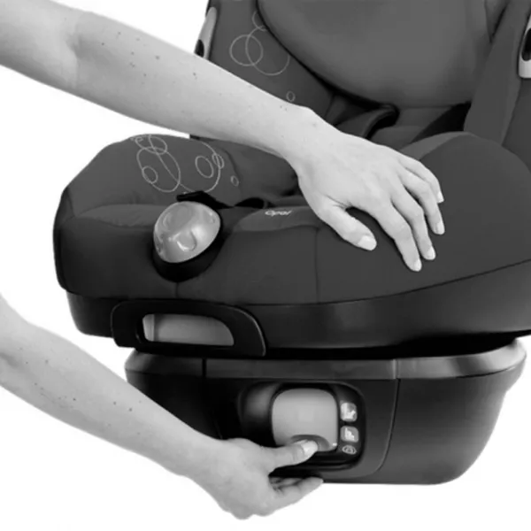 Scaun auto Bebe Confort Opal 0 luni - 4 ani/ 18 kg/ Black photo 3 Scaun auto Bebe Confort Opal 0 luni - 4 ani/ 18 kg/ Black photo 3