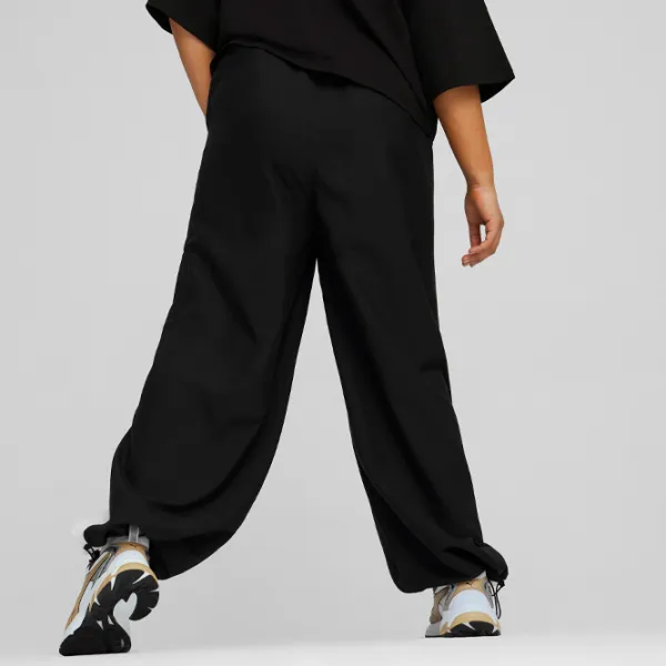 Pantaloni sportivi pentru femei Puma Dare To Relaxed Parachute Pants Wv S/ White/ Black photo 7 Pantaloni sportivi pentru femei Puma Dare To Relaxed Parachute Pants Wv S/ White/ Black photo 7