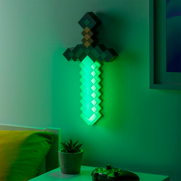 Lampă de masă fan Paladone Diamond Sword Blue photo 5 Lampă de masă fan Paladone Diamond Sword Blue photo 5