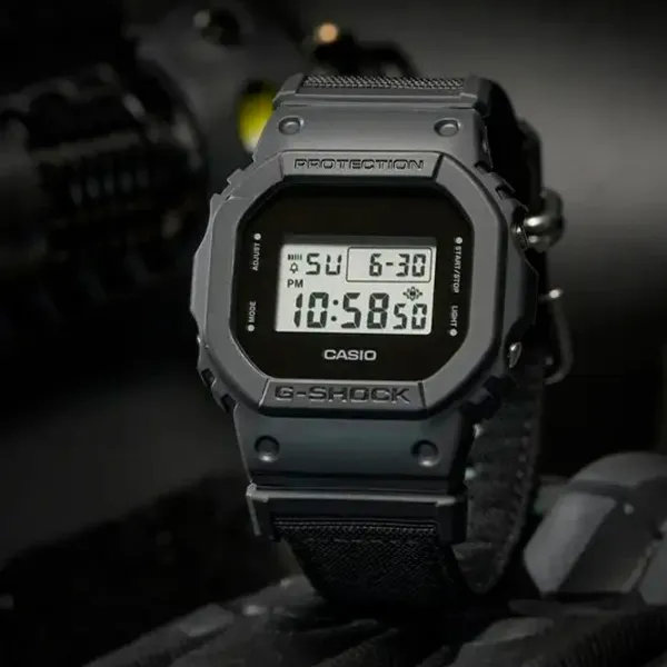Ceas de mână pentru bărbați Casio DW-5600BCE-1ER Cuarț/ 49 x 43 mm photo 3 Ceas de mână pentru bărbați Casio DW-5600BCE-1ER Cuarț/ 49 x 43 mm photo 3