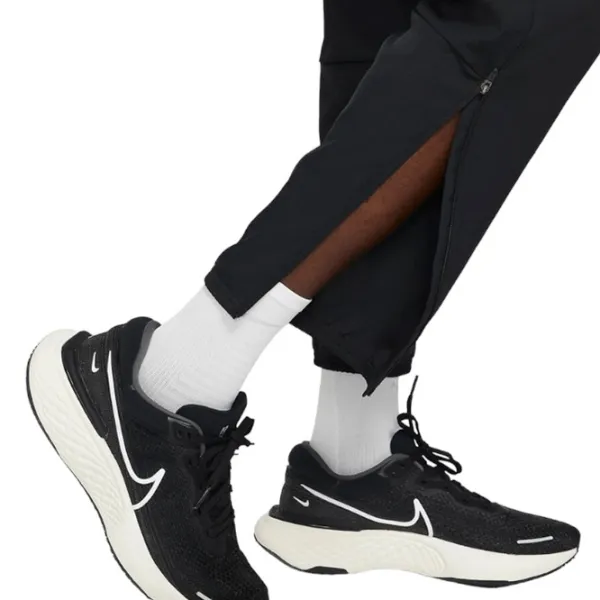 Pantaloni sportivi pentru bărbați Nike Trainingshose Dri-Fit Challenger Woven L/ Black photo 4