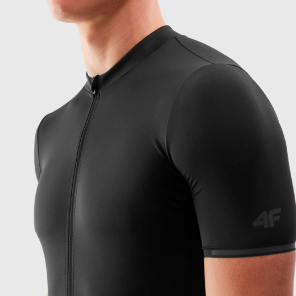 Tricou pentru bărbați 4F 4FSS24TFTSM484-20S 91% poliester, 9% elastan/ Black photo 4