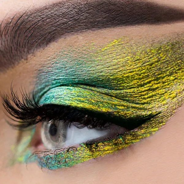 Fard de pleoape 7DAYS BColour Multichrome Liquid 1.5 ml/ 04 Emerald photo 2 Fard de pleoape 7DAYS BColour Multichrome Liquid 1.5 ml/ 04 Emerald photo 2