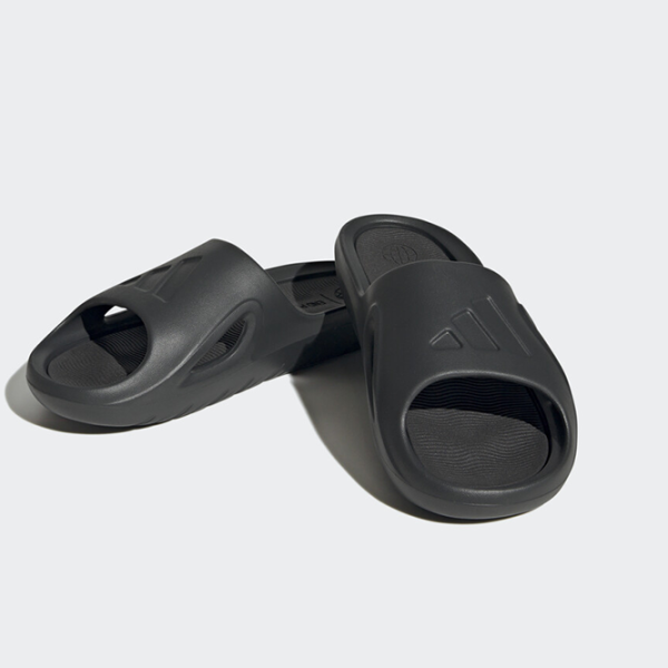 Шлепанцы для мужчин Adidas Adicane Slide carbon 43/ Carbon photo 2