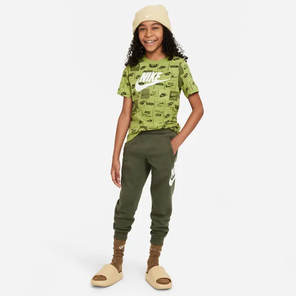 Футболка для девочек Nike K Nsw Tee Club Ssnl Aop Hbr  / Зеленый photo 5 Футболка для девочек Nike K Nsw Tee Club Ssnl Aop Hbr  / Зеленый photo 5