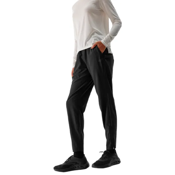Pantaloni sportivi pentru femei 4F 4FRSS24TFTRF653-20S S/ Black photo 3 Pantaloni sportivi pentru femei 4F 4FRSS24TFTRF653-20S S/ Black photo 3