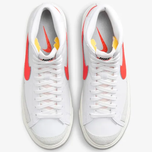 Ghete pentru femei Nike W Blazer Mid '77 Toamnă - Iarnă / White Red photo 4 Ghete pentru femei Nike W Blazer Mid '77 Toamnă - Iarnă / White Red photo 4