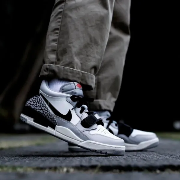 Adidași pentru bărbați Jordan Air Legacy 312 Low 47/ Gray photo 10