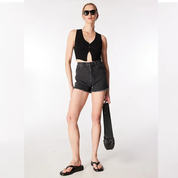 Pantaloni scurți pentru femei Koton 4SAL40017MD 34/ Black photo 2