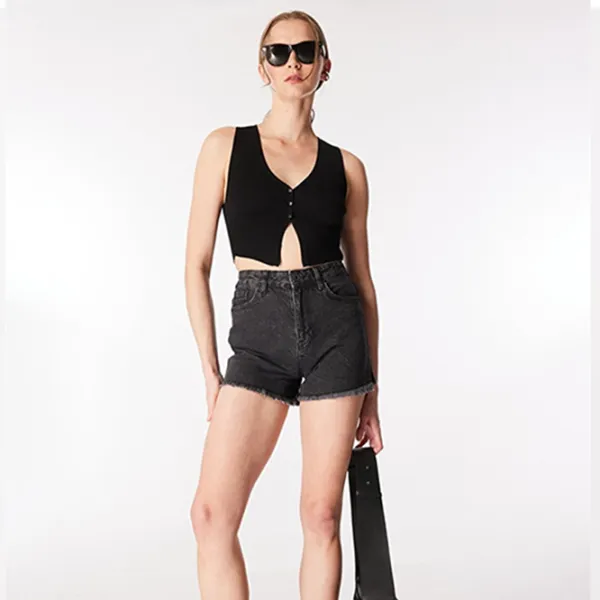Pantaloni scurți pentru femei Koton 4SAL40017MD 34/ Black photo 4