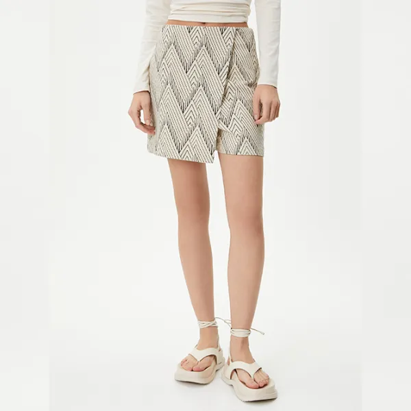 Pantaloni scurți pentru femei Koton 4SAL40007IW 36/ Ecru photo 4