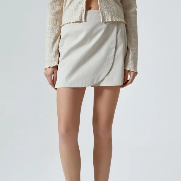 Pantaloni scurți pentru femei Koton 4SAL40004IW 34/ Cream photo 7 Pantaloni scurți pentru femei Koton 4SAL40004IW 34/ Cream photo 7