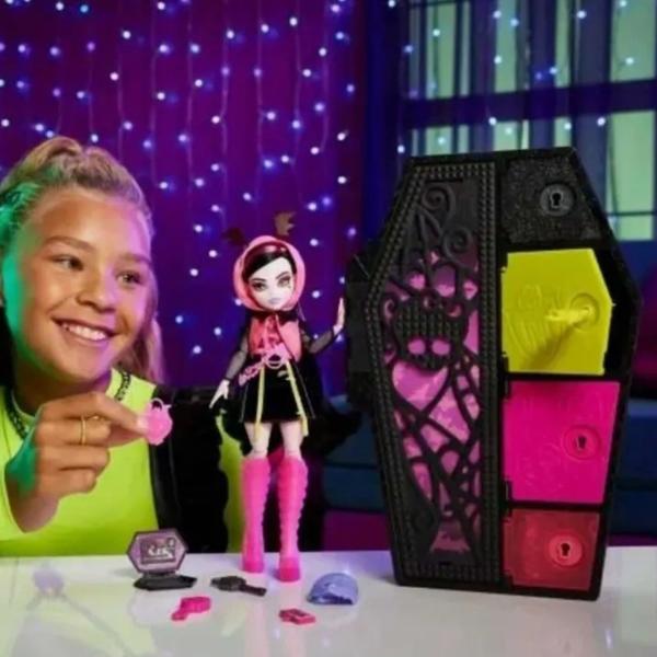Набор Mattel Monster High Draculaura HNF78 модель/ 4+ photo 7 Набор Mattel Monster High Draculaura HNF78 модель/ 4+ photo 7