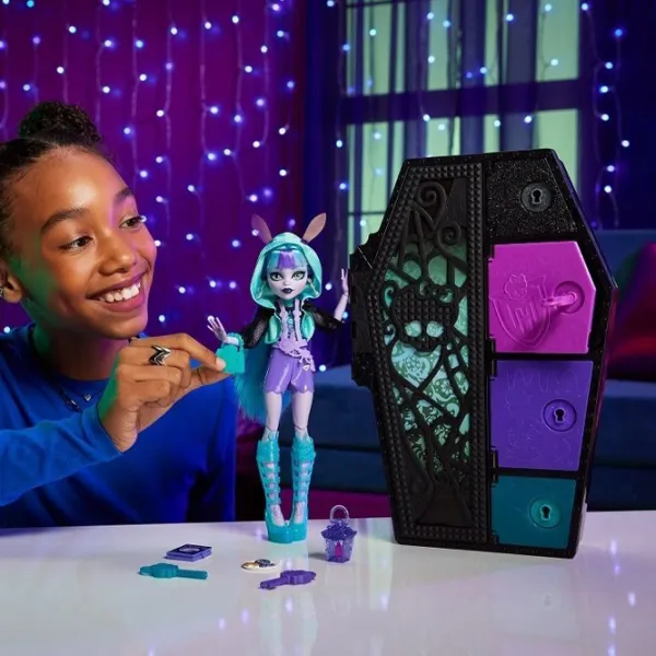 Набор Mattel Monster High Neon Frigh Twyla HNF82 модель/ 4+ photo 7 Набор Mattel Monster High Neon Frigh Twyla HNF82 модель/ 4+ photo 7