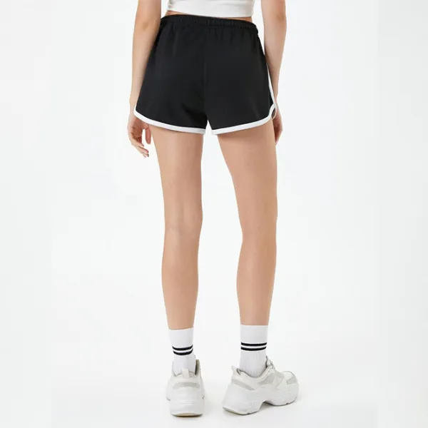 Pantaloni scurți pentru femei Koton 4SAL40012IK L/ Black photo 3 Pantaloni scurți pentru femei Koton 4SAL40012IK L/ Black photo 3