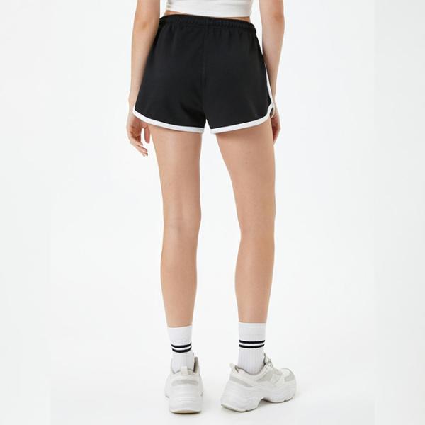 Pantaloni scurți pentru femei Koton 4SAL40012IK L/ Black photo 3 Pantaloni scurți pentru femei Koton 4SAL40012IK L/ Black photo 3