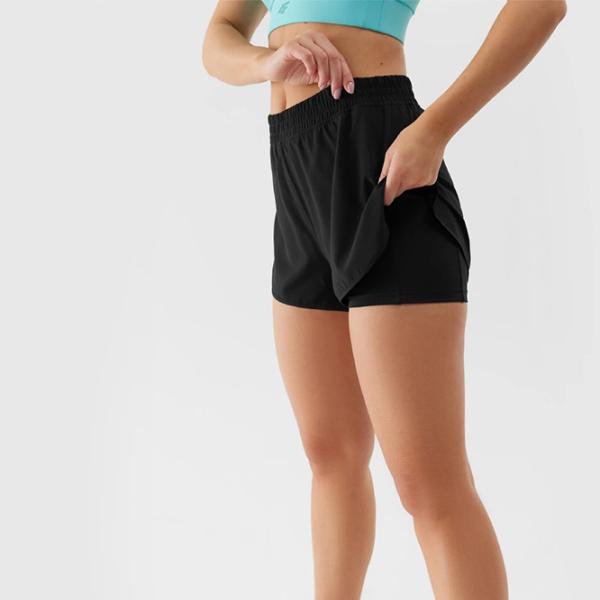 Pantaloni scurți pentru femei 4F 4FWSS24TFSHF497-20S S/ Black photo 3 Pantaloni scurți pentru femei 4F 4FWSS24TFSHF497-20S S/ Black photo 3