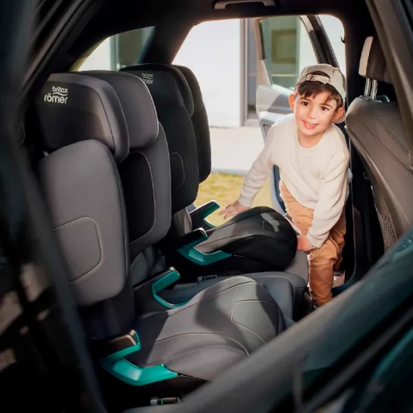 Детское автокресло Britax-Römer Kidfix M i-Size 3 года - 12 лет/ 36 кг/ Синий photo 6