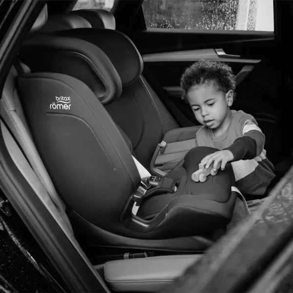 Детское автокресло Britax-Römer Versafix  15 месяцев - 12 лет / 36 кг / Синий photo 5