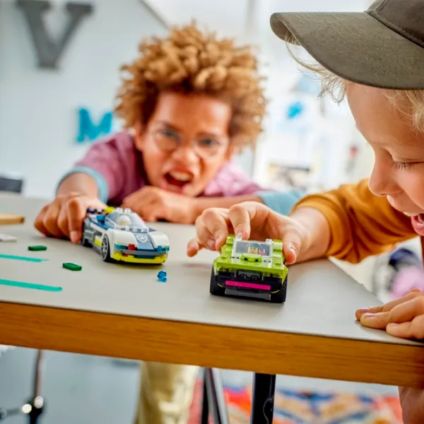 Constructor LEGO Police Car and Muscle Car Chase Figuri/ Multicolor photo 5